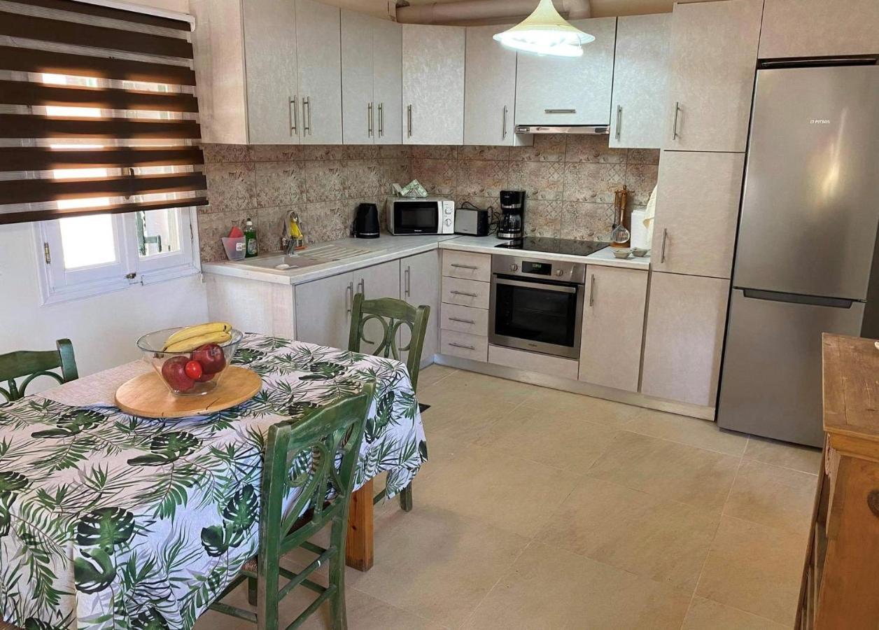 Lena'S Traditional Villa Айя-Евфимия Экстерьер фото