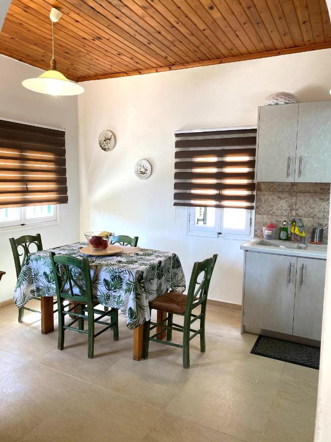 Lena'S Traditional Villa Айя-Евфимия Экстерьер фото